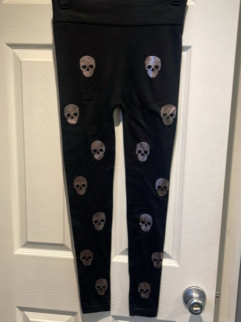 Electric Yoga Black Leggings with Silver Skull Print